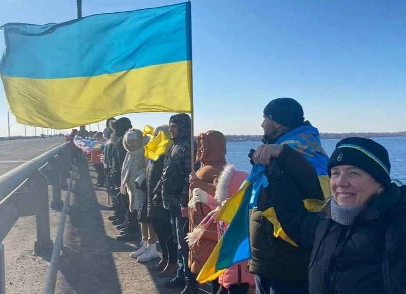 Незламність у єдності: як Херсон відзначає День Соборності