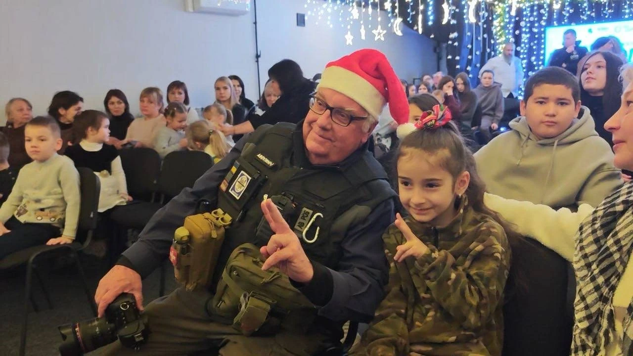 Місія Баффета: як відомий меценат підтримав Херсон у прифронтових реаліях