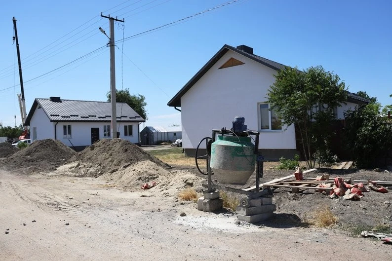 Посад-Покровське повертається до життя: як експериментальна відбудова долає бюрократію та дефіцит кадрів