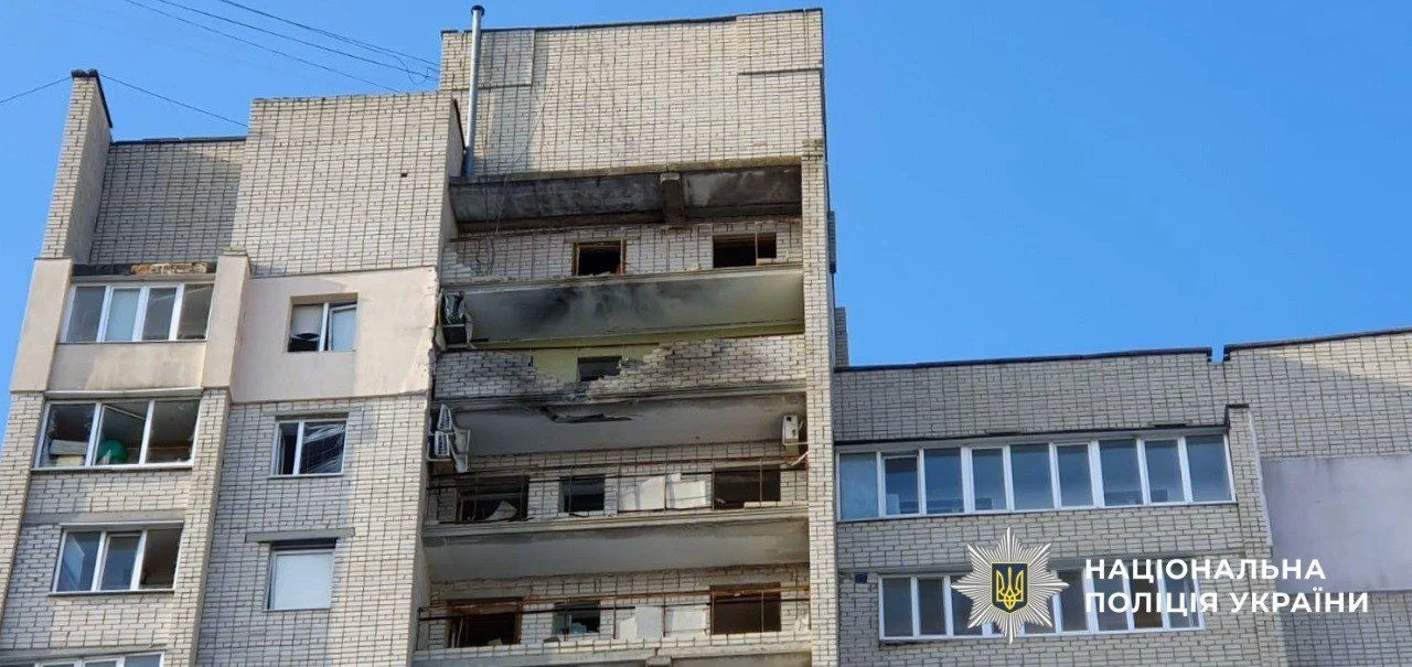 Полювання на цивільних: російські дрони атакували житлові масиви Херсонщини