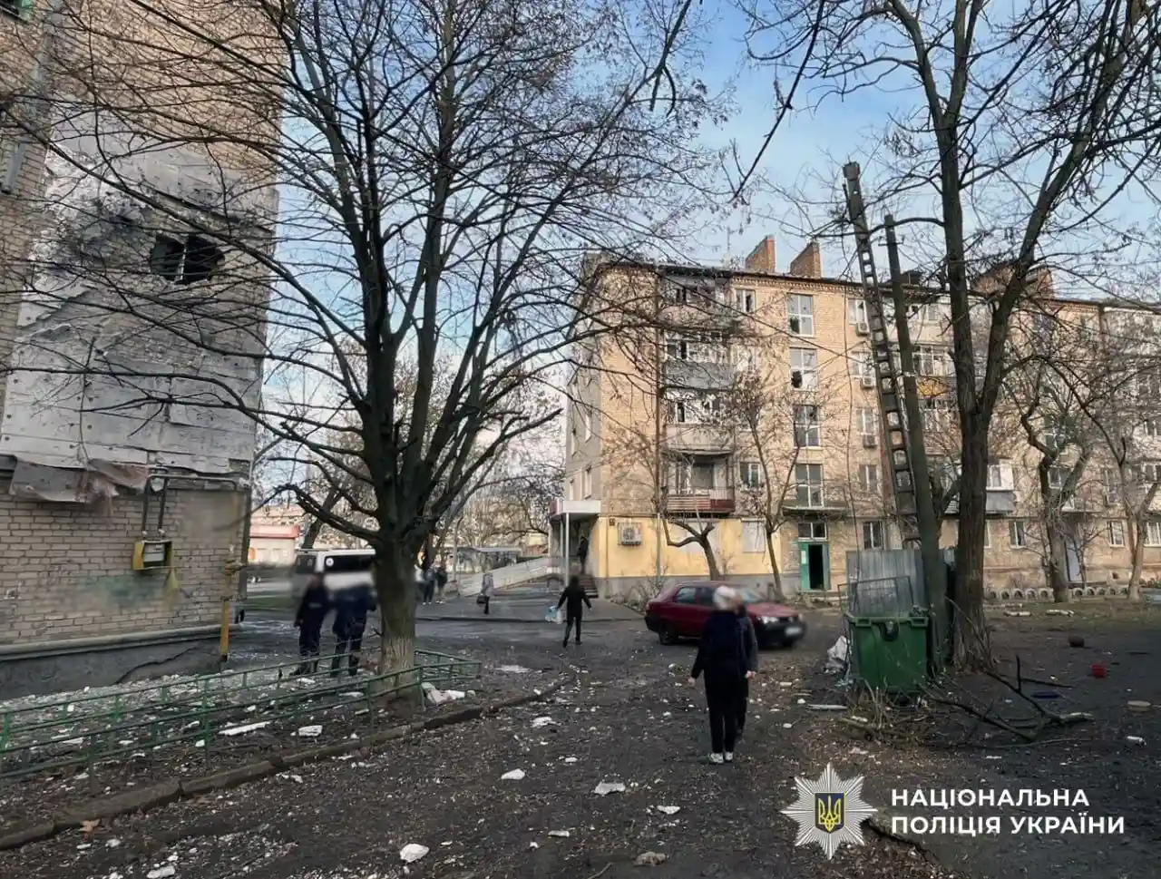 Трагедія в автівці та атаки дронів: кривава доба на Херсонщині