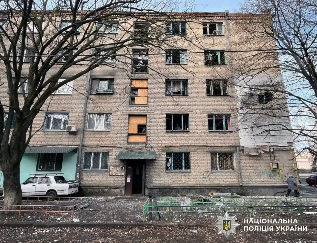 Трагедія в автівці та атаки дронів: кривава доба на Херсонщині