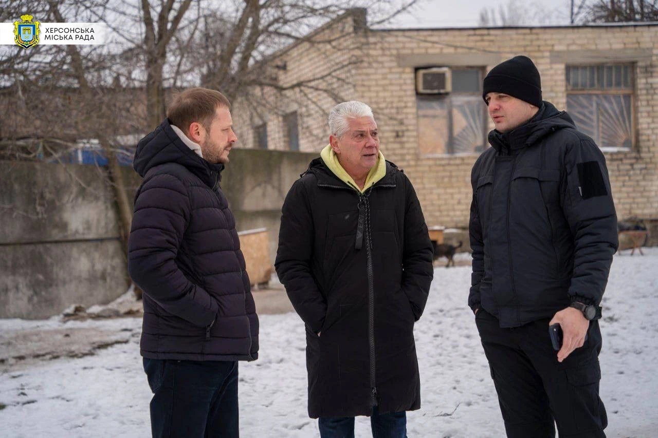 Безпека та нові вольєри: як у Херсоні розбудовують оновлений притулок для собак