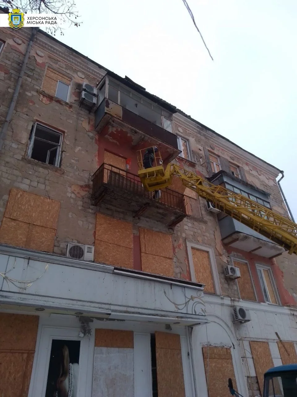 Будні незламності: як херсонські комунальники тримають «цивільний фронт» під обстрілами