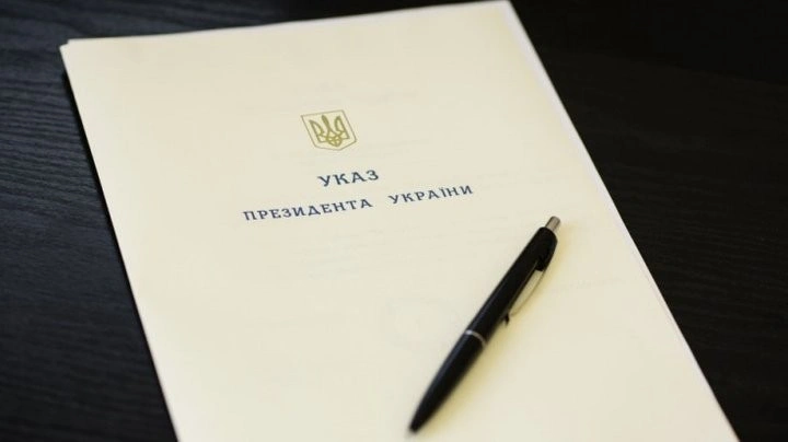Героїні тилового фронту: Зеленський відзначив державних нагород чотирьох мешканок Херсонщини