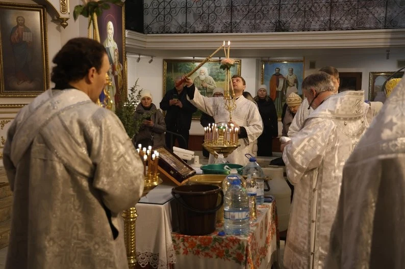 Водохреще під канонадою: як херсонці освячували воду в умовах воєнного стану