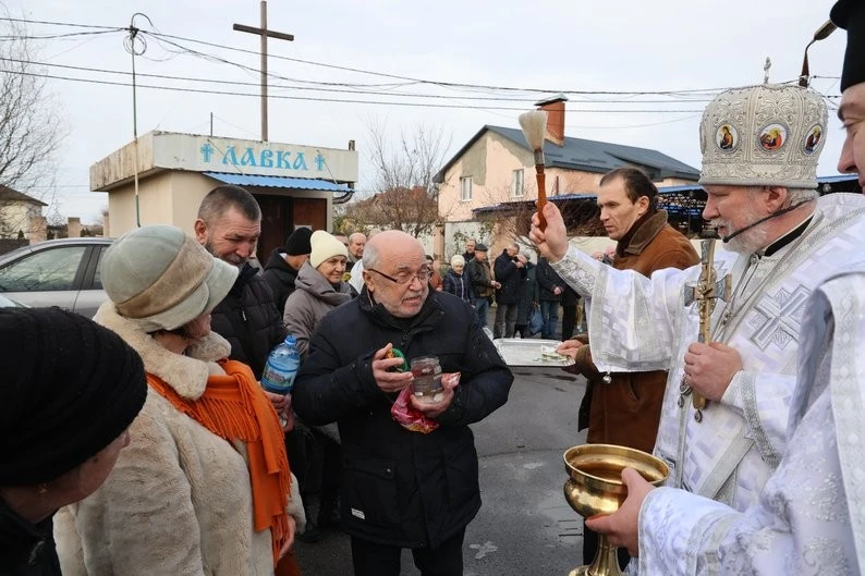 Водохреще під канонадою: як херсонці освячували воду в умовах воєнного стану