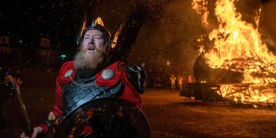 Вогняна спадщина вікінгів: як Лервік зустрів Up Helly Aa