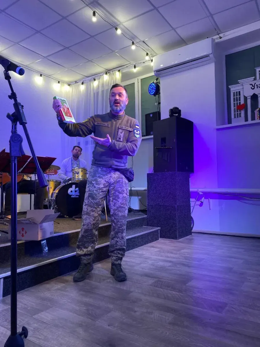 Книжковий десант у Приозерному: як громада відзначила День дарування книг