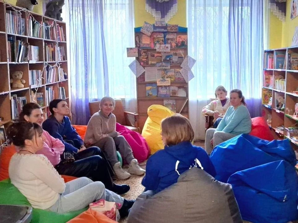 Мистецтво та психологія: як оживає дитяча бібліотека у Херсоні