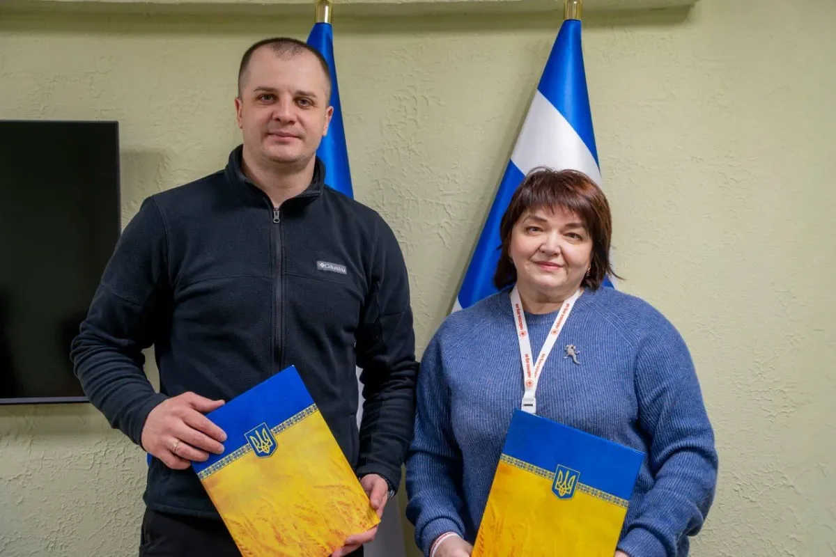 Гуманітарний фронт Херсона: місто та Червоний Хрест об’єднують зусилля