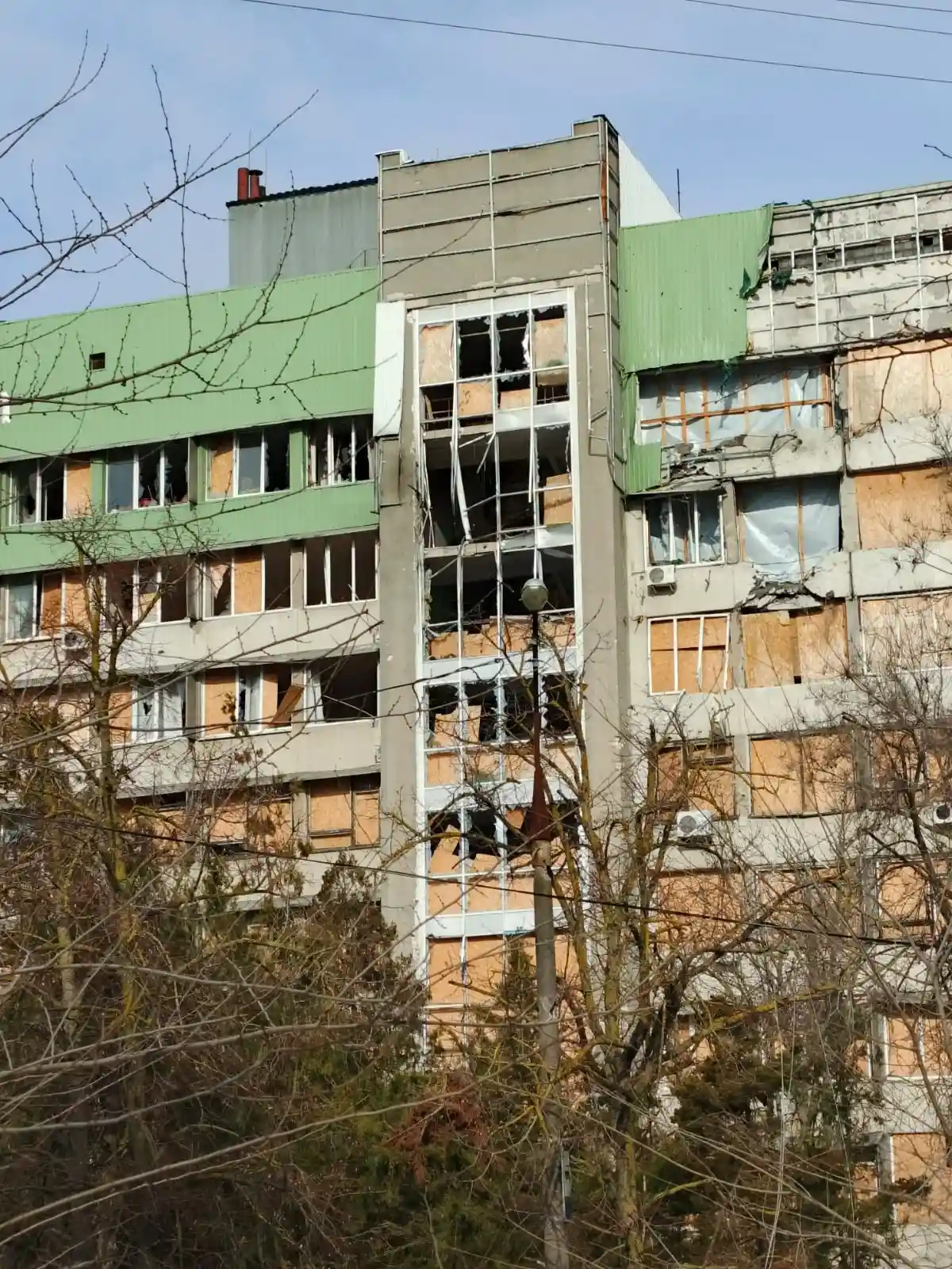 Освітні об’єкти під вогнем: у Херсоні дрони атакували університетські будівлі