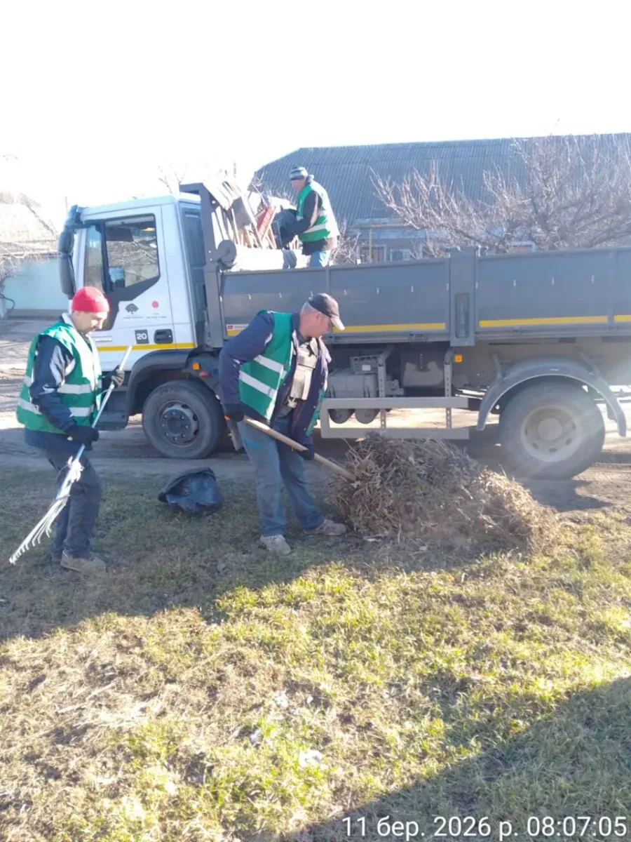 Будні під вогнем: як комунальники підтримують життєдіяльність прифронтового Херсона