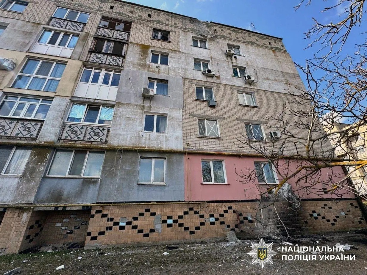 Обстріли Херсонщини: п’ятеро поранених через атаки дронів та артилерії