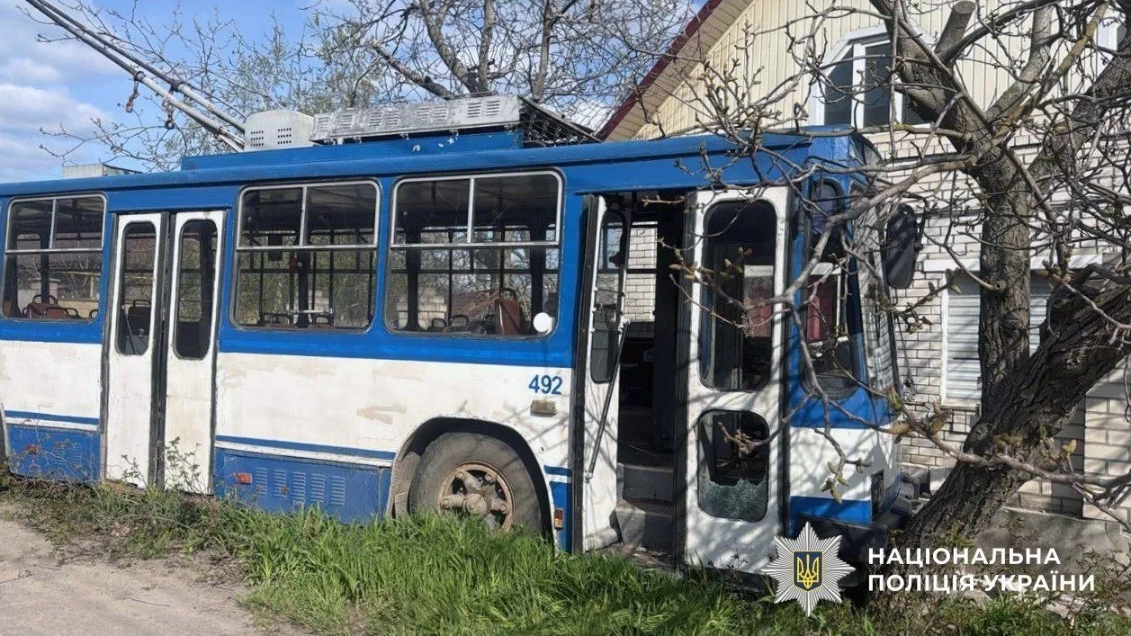 Обстріли Херсонщини: масовані атаки дронів та артилерії призвели до жертв