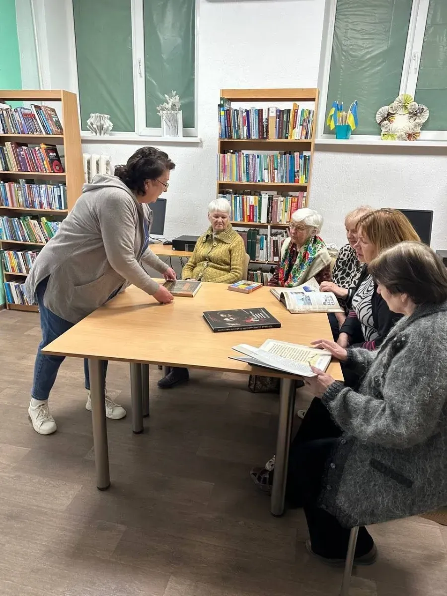 Віртуальна подорож планетою: Event-бібліотека провела медіа-мандрівку