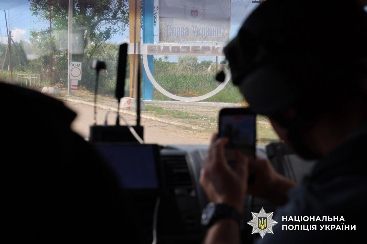 Удар над бронею: під Білозеркою ворожий дрон атакував евакуаційну групу