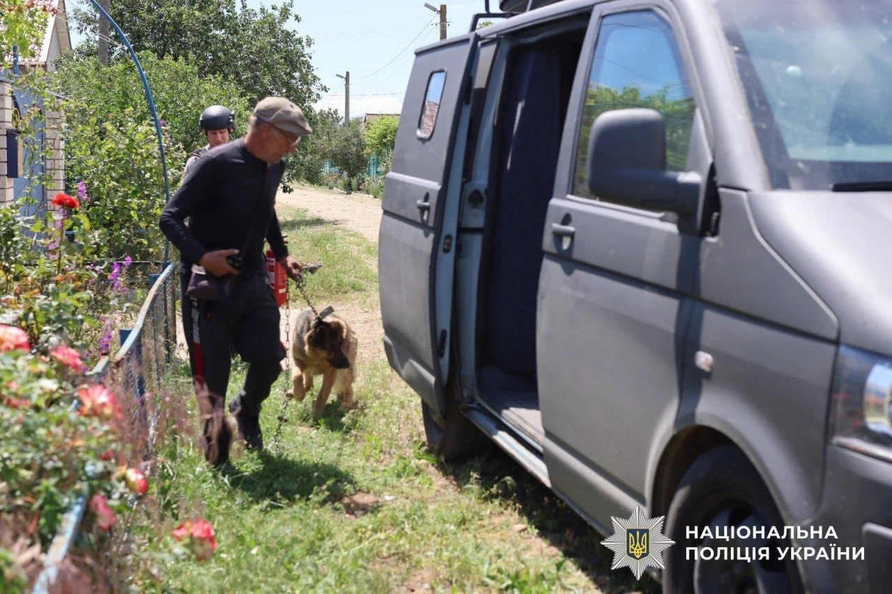 Удар над бронею: під Білозеркою ворожий дрон атакував евакуаційну групу
